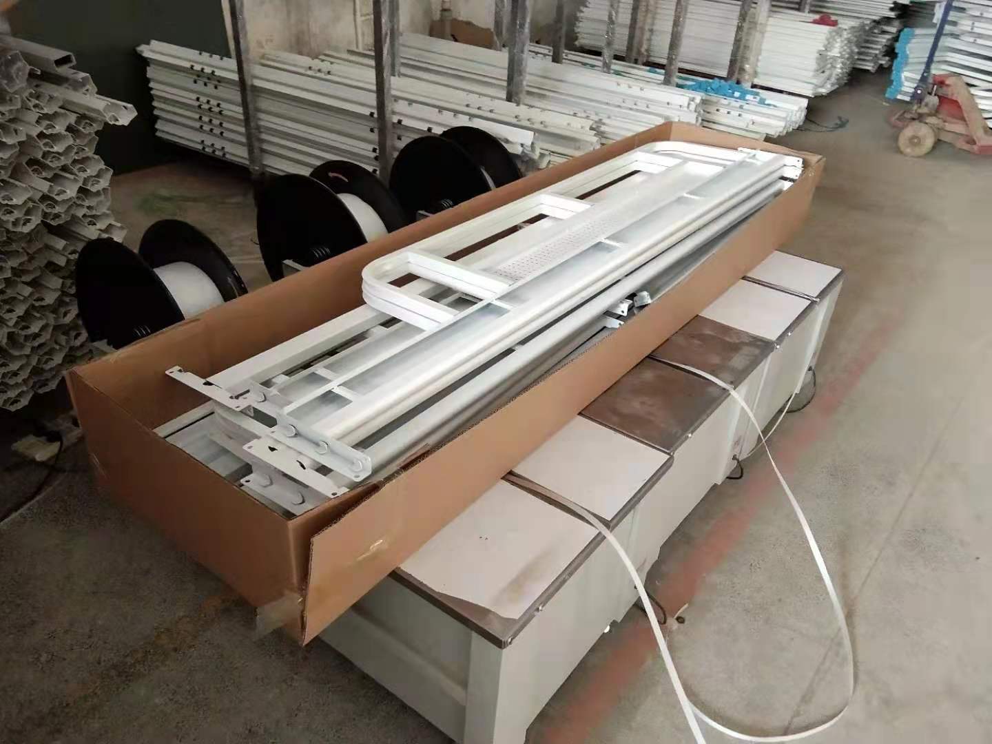 廠區(qū)堆滿鐵床怎么辦？