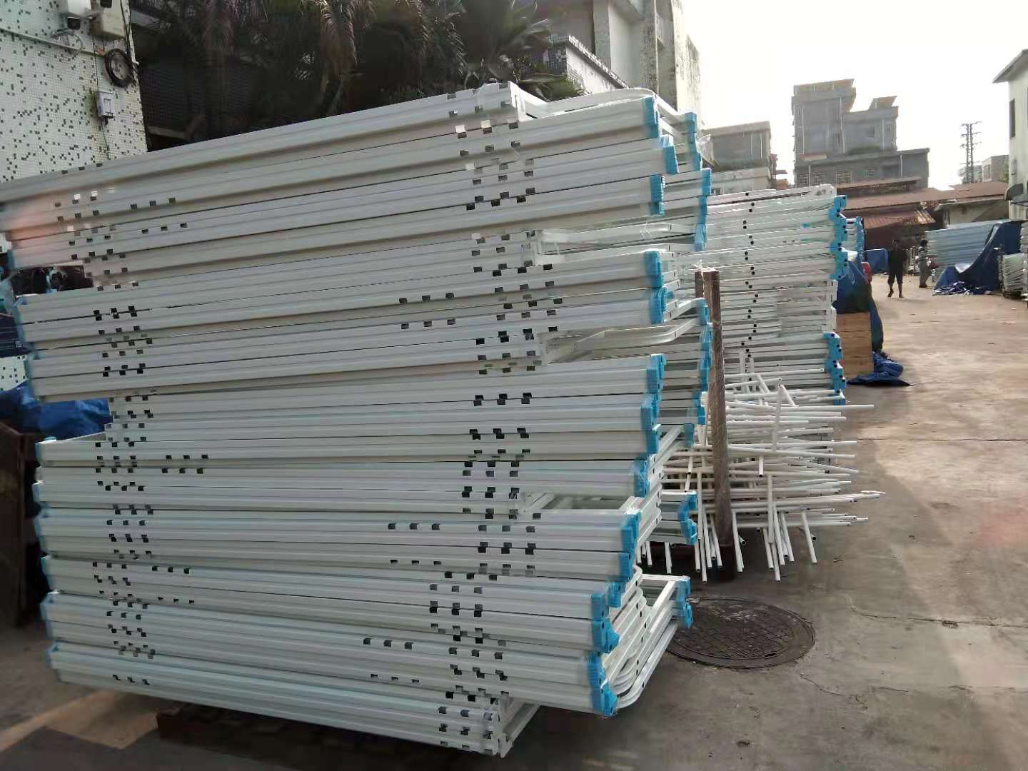 上下鋪鐵床用什么材料做的好？